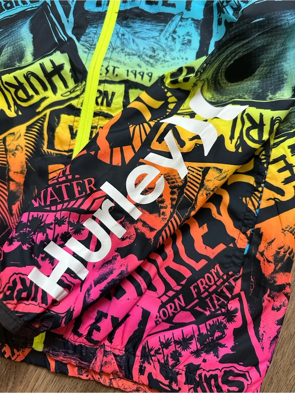 Hurley Boy's Windbreaker Jacket, Full Zip, Graffiti, Pockets, Lightweight S 8/10